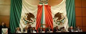 VIVA MÉXICO…Mientras en el Senado…